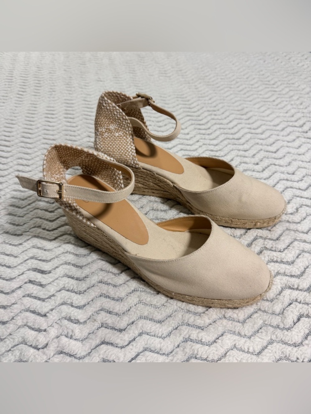 Castañer Carol Ivory Canvas Espadrille Round Toe Wedge Heel Shoes Sz 38